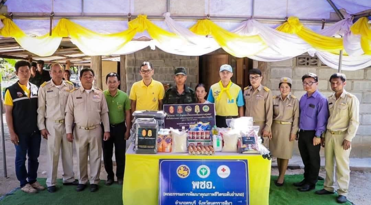วันที่  5  ธันวาคม  2567  นายมอรวัฒน์  โสบกระโทก  นายกองค์การบริหารส่วนตำบลบ้านใหม่  พร้อมคณะ  ได้ร่วมเป็นเกียรติพิธีมอบบ้านให้แก่  พลทหาร  ชลสิทธิ์  โยธา  อีกทั้งได้มอบถุงยังชีพ ผ้าห่ม ไม้เท้าลุงยักษ์ ยาสามัญประจำบ้านให้แก่ประชาชนผู้สูงอายุและผู้ป่วยในพื้นที่บ้านซับสะเดา  โดยการขับเคลื่อนและได้รับการสนับสนุนจากภาคีเครือข่ายหลายภาคส่วน  อาทิ  กองพันทหารปืนใหญ่ที่  3  กรมทหารปืนใหญ่ที่ 3  ค่ายสุรนารี  อบต.บ้านใหม่  พชอ.ครบุรี  ผู้นำและชาวบ้านซับสะเดา 
